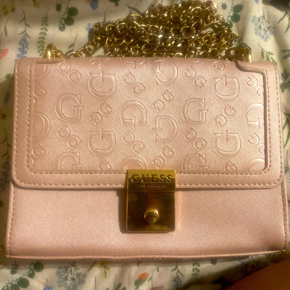 Pink Guess wallet with gold chain #GuessAccessories